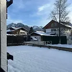 Gemuetliches Zirbenstuebchen